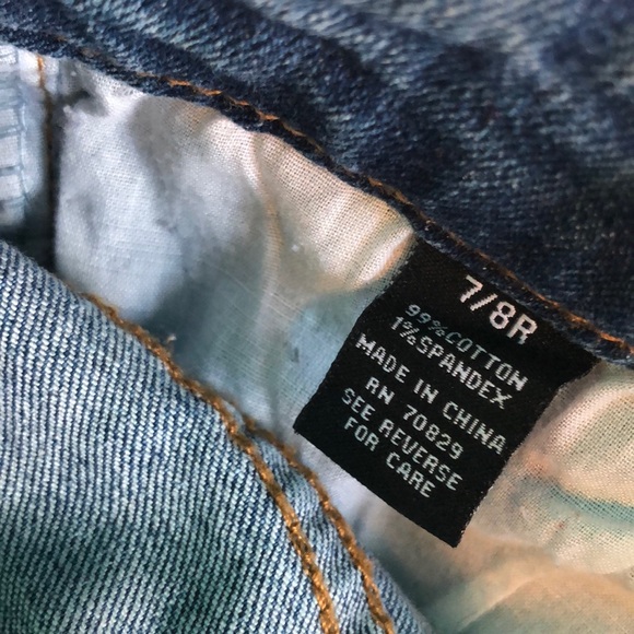 Distressed Jeans - Picture 3 of 6